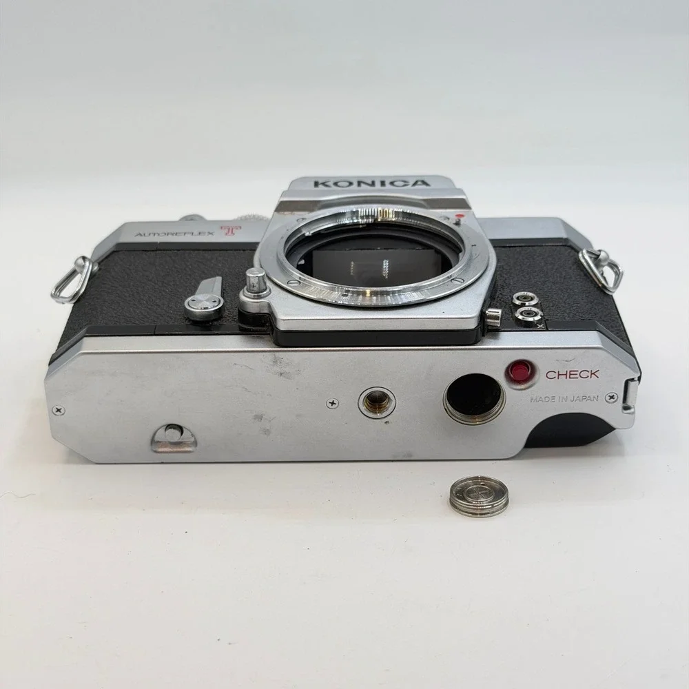 Konica Autoreflex T 35mm SLR Film Camera Body Silver Black Made in Japan 806749